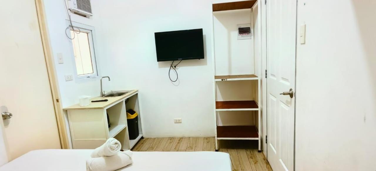 Pasay Centrale Hotel Экстерьер фото