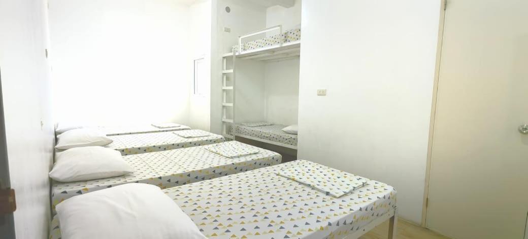 Pasay Centrale Hotel Экстерьер фото